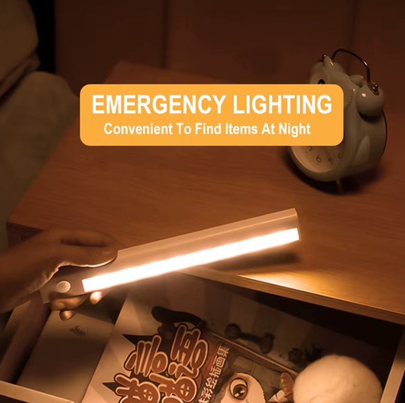 Set 3 x Lampa LED multifuntionala cu senzor de miscare - 20 cm